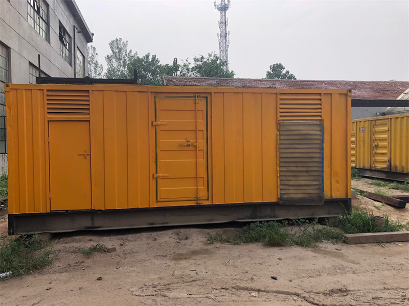 潜山发电机出租进行负载测试时，电瓶电量不足的具体判断标准是什么？